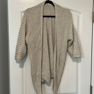 Gap sweater